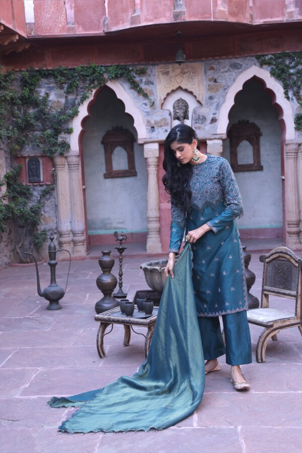Regal Green Tassel Suit - Image 4